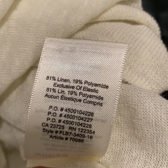 Aritzia white sweater - Picture 5 of 5